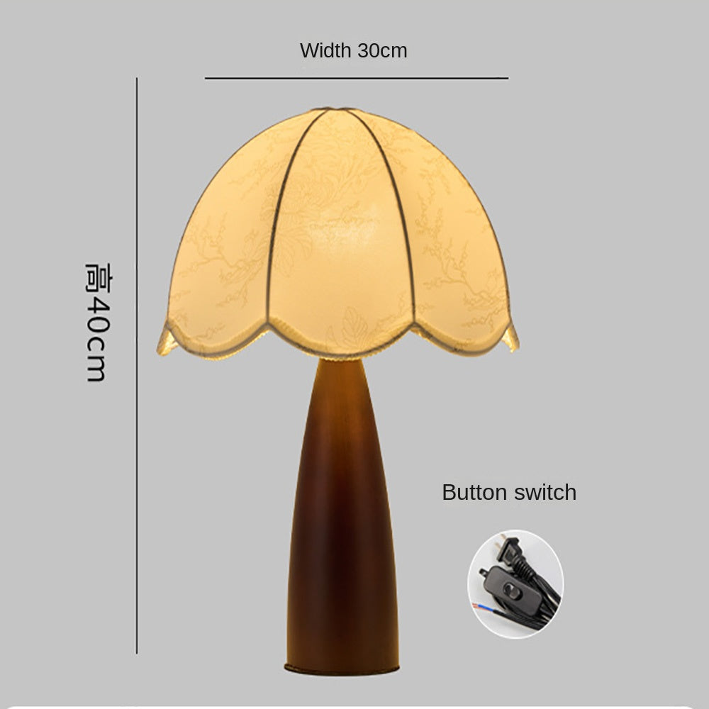 LED Solid Wood Bedroom Table Lamp, Advanced Retro Style Living Room Decorative Lamp