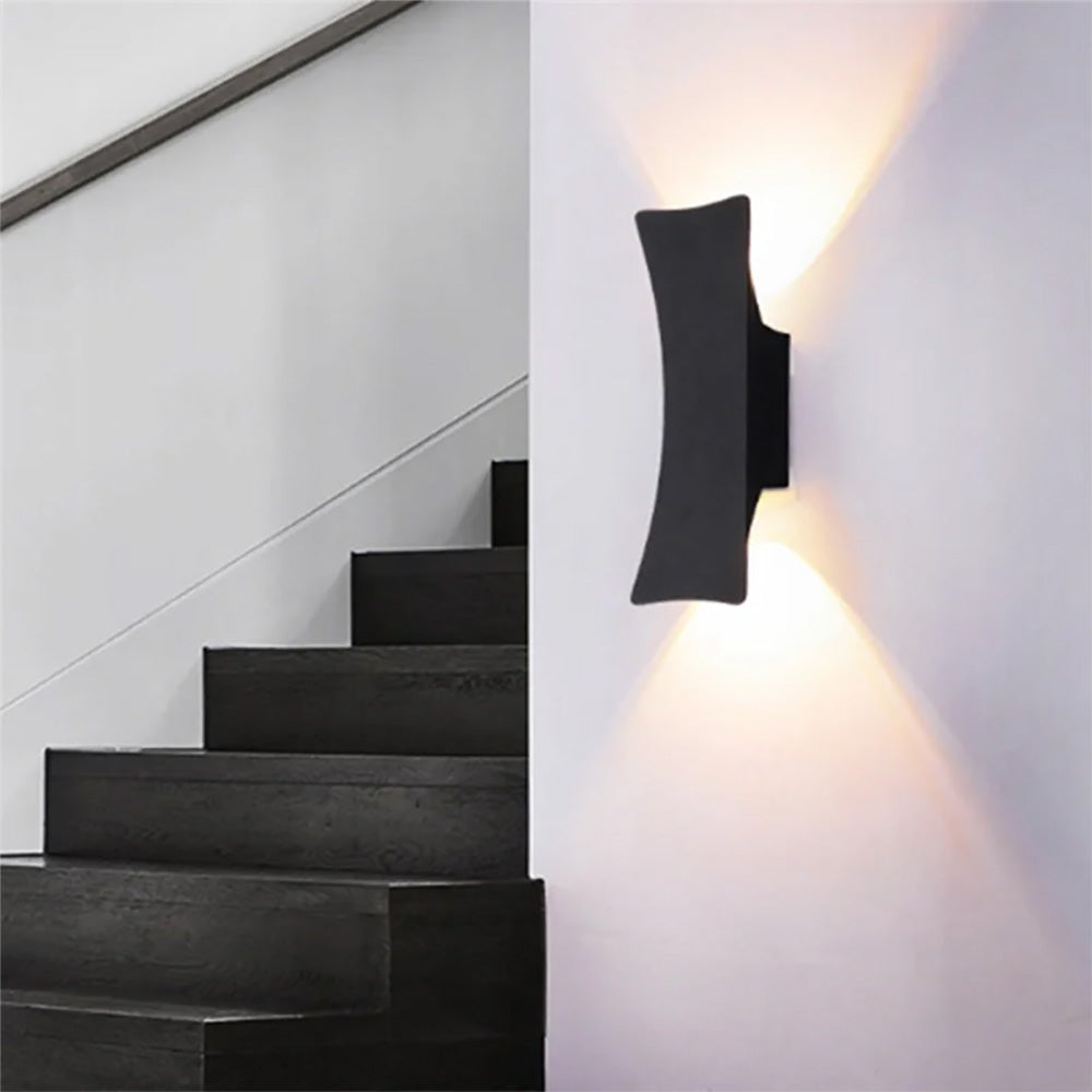 Outdoor LED wall light, indoor and outdoor IP65 waterproof aluminum simple home light