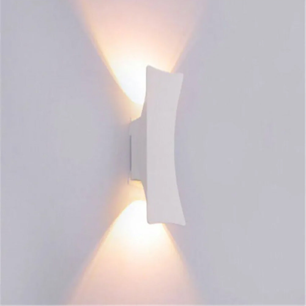 Outdoor LED wall light, indoor and outdoor IP65 waterproof aluminum simple home light