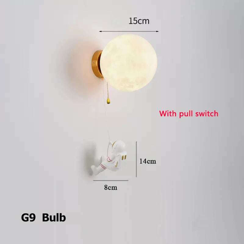 Astronaut Moon Landing-style Decorative Wall Lamp, Suitable For Use As Lighting In Children's Rooms.