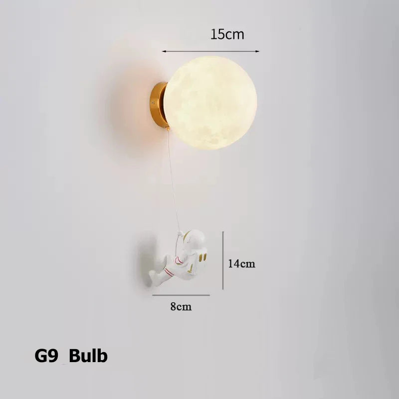 Astronaut Moon Landing-style Decorative Wall Lamp, Suitable For Use As Lighting In Children's Rooms.