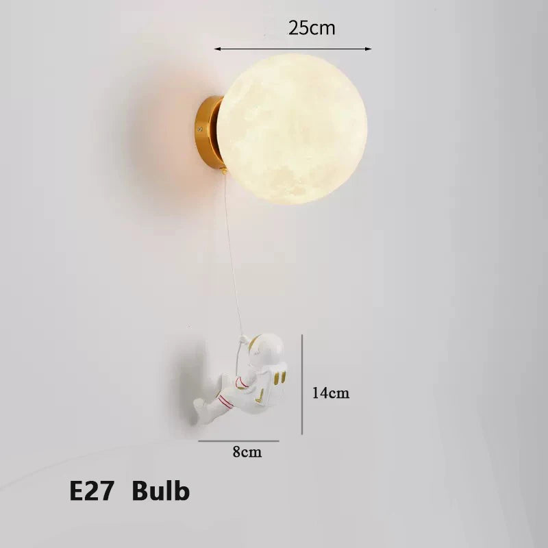 Astronaut Moon Landing-style Decorative Wall Lamp, Suitable For Use As Lighting In Children's Rooms.