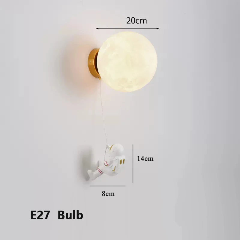 Astronaut Moon Landing-style Decorative Wall Lamp, Suitable For Use As Lighting In Children's Rooms.