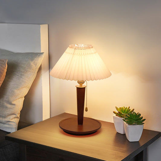 Bedroom Bedside Premium Feeling Table Lamp, European Retro Living Room Decorative Lamp
