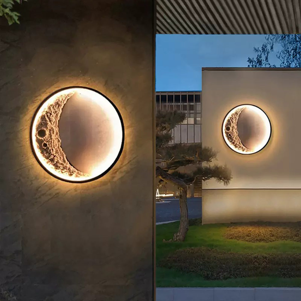 Outdoor Waterproof Moon-Shaped Wall Lamp, Solar-Powered Garden Decorative Ambient Lighting