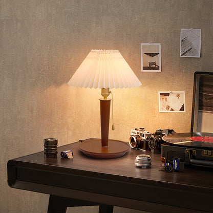 Bedroom Bedside Premium Feeling Table Lamp, European Retro Living Room Decorative Lamp