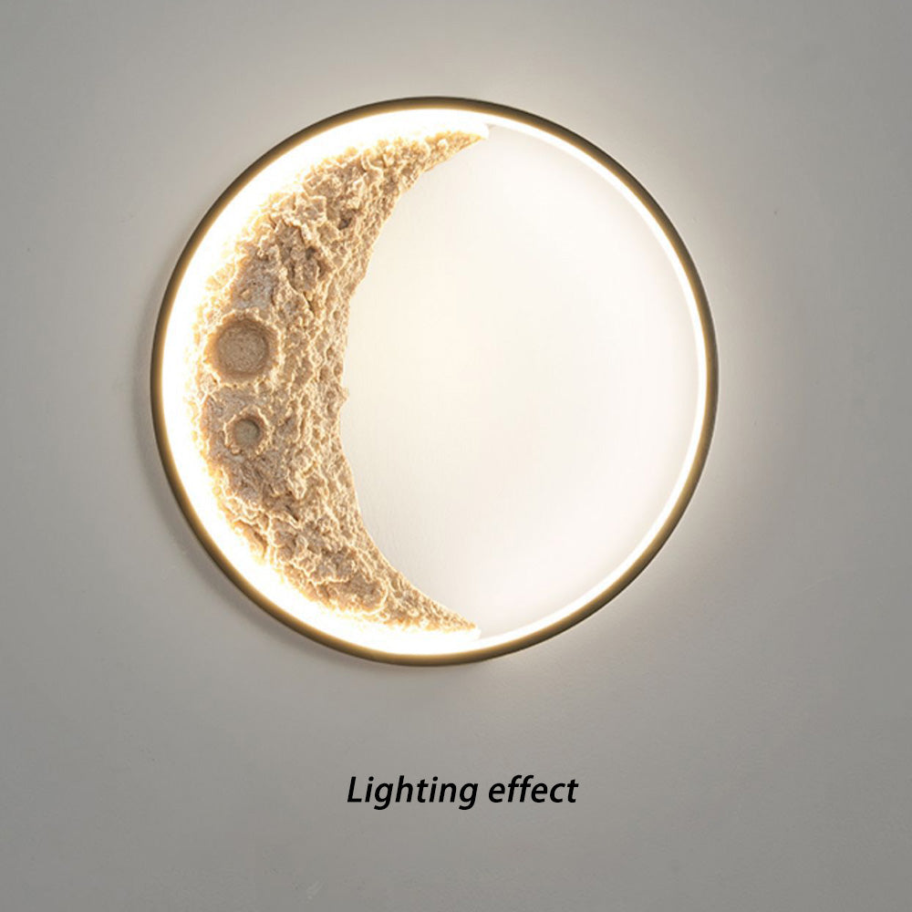 Outdoor Waterproof Moon-Shaped Wall Lamp, Solar-Powered Garden Decorative Ambient Lighting