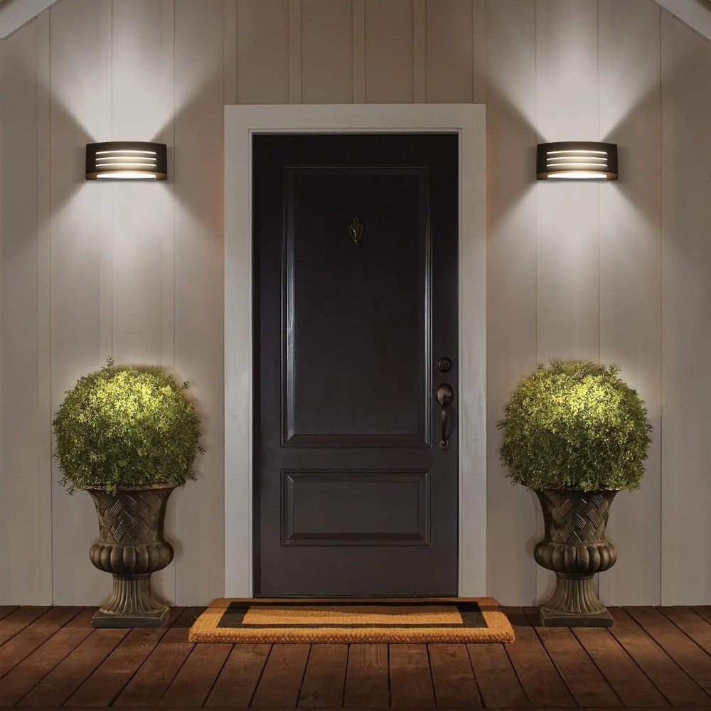 Simple Outdoor Wall Lamp, E27 Lamp Base Replaceable Light Source.