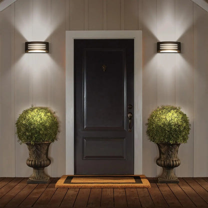 Simple Outdoor Wall Lamp, E27 Lamp Base Replaceable Light Source.